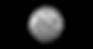 Illustration for article titled New Horizon's Latest Pluto Pics Reveal A Complex And Varied Surface